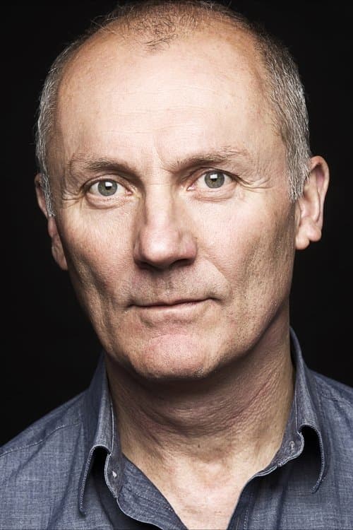 Aden Gillett image