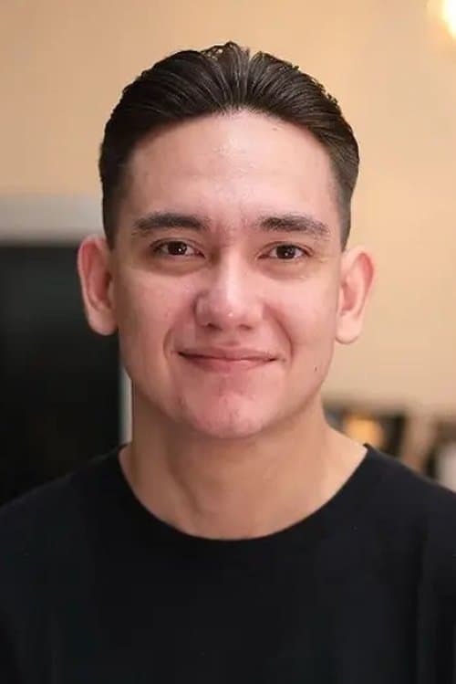 Adipati Dolken image