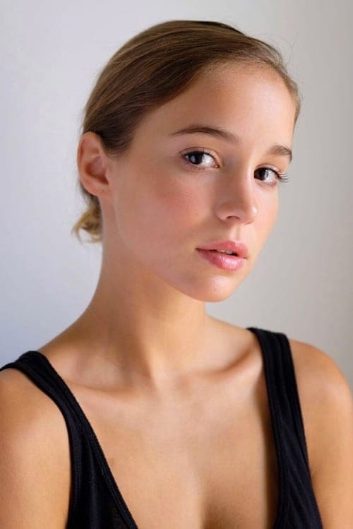 Alba Baptista image