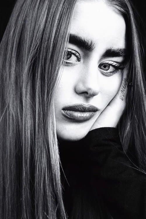 Alli Hart image
