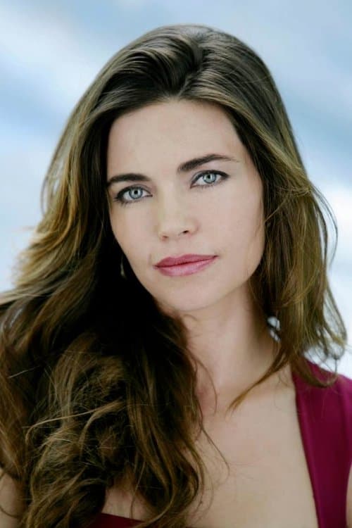 Amelia Heinle image