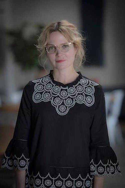 Photo of Amy Scott