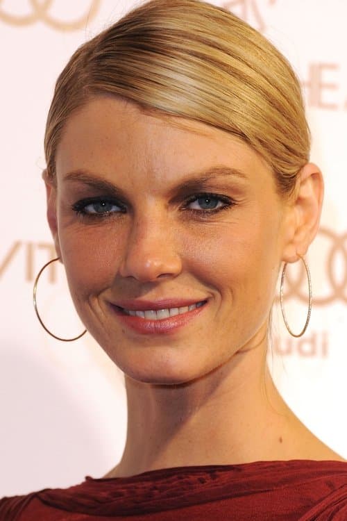 Angela Lindvall image