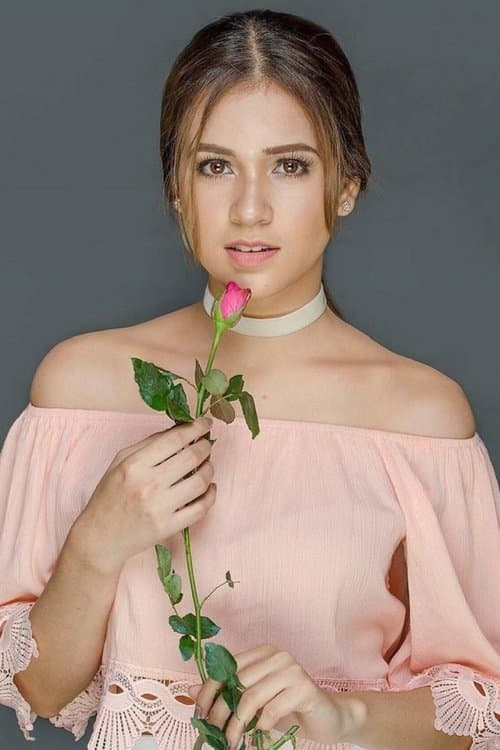Anna Vicente image