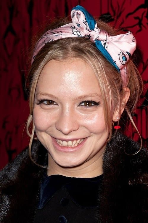 Annabelle Dexter-Jones image