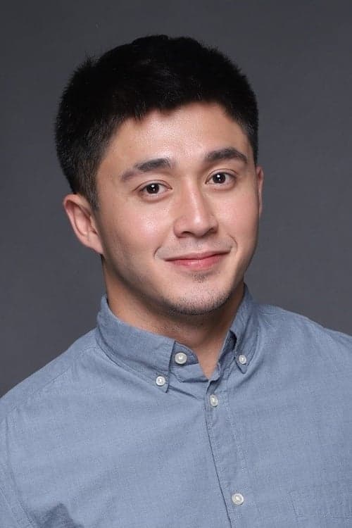 Arron Villaflor image