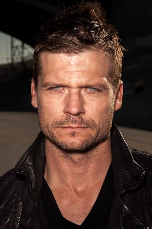 Bailey Chase image