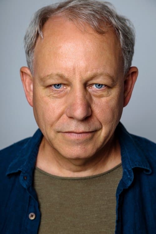 Brad Greenquist image