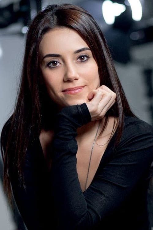 Cansu Dere image