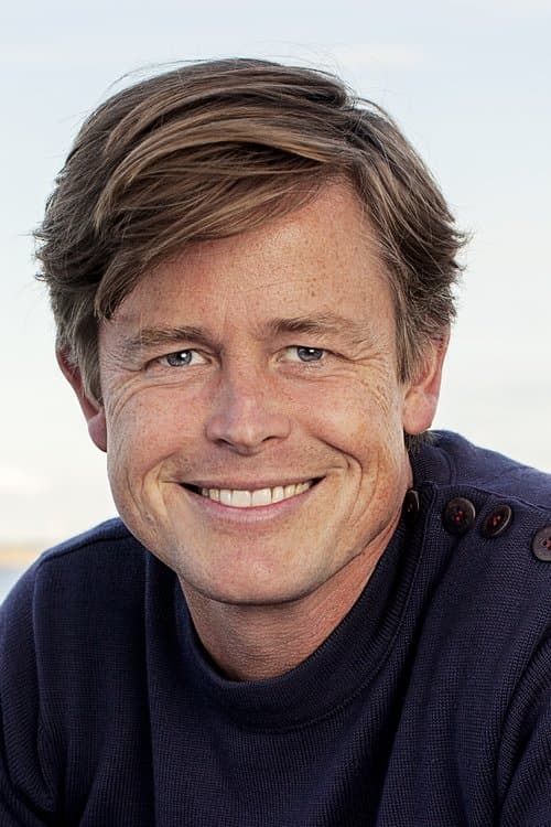 Caspar Phillipson image