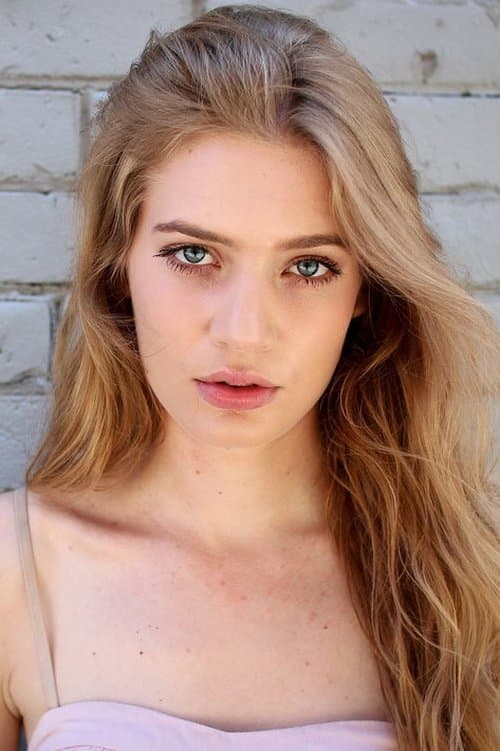 Clara Pasieka image