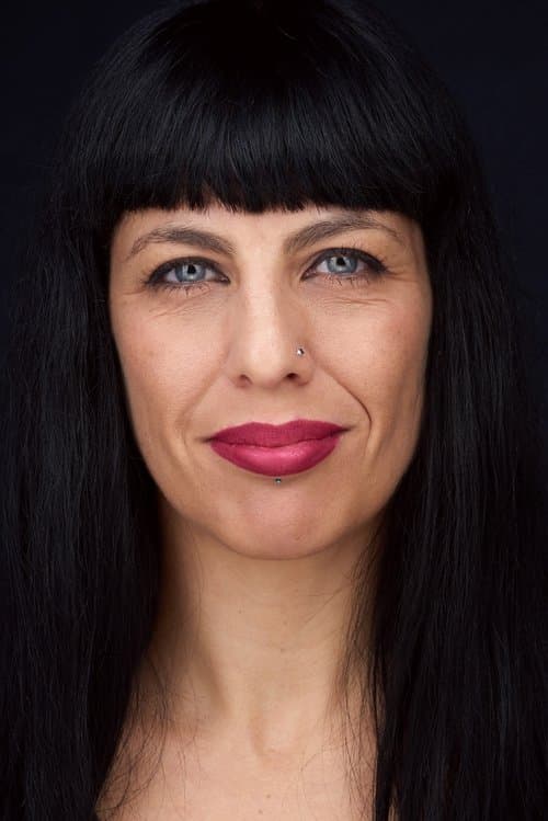 Cláudia Carvalho image