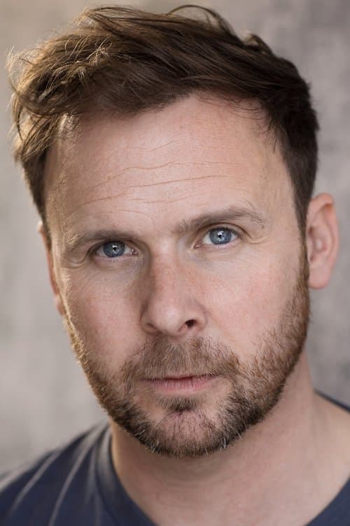 Colin Hoult image