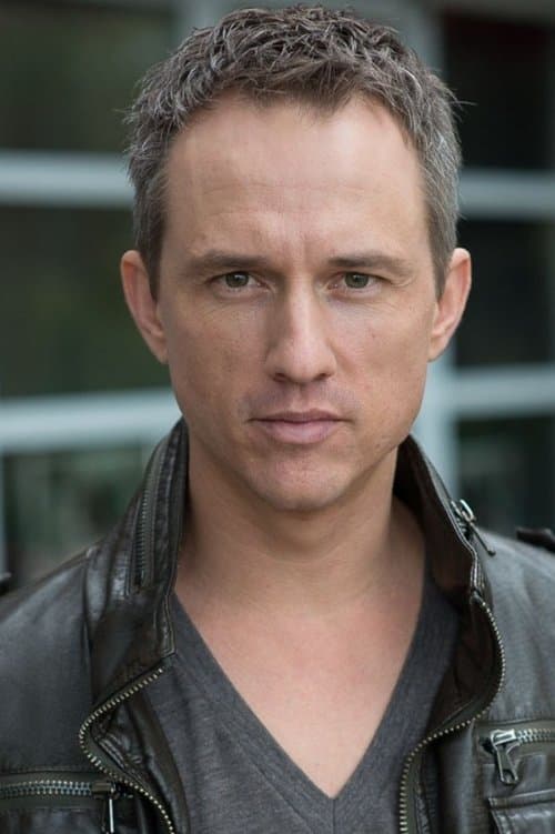 Daniel Arnold image