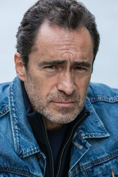 Demián Bichir image