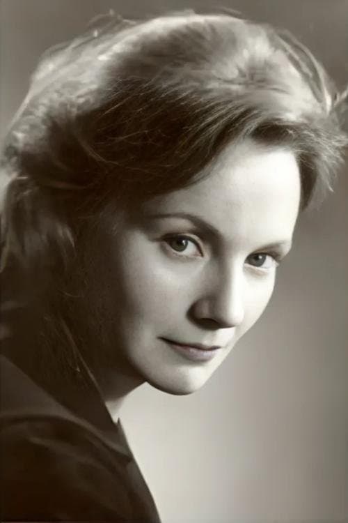 Dilys Hamlett image