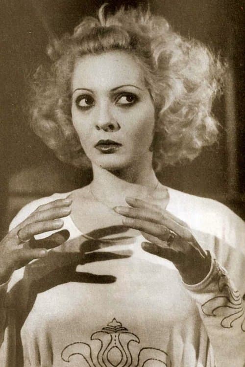 Doris Wells image