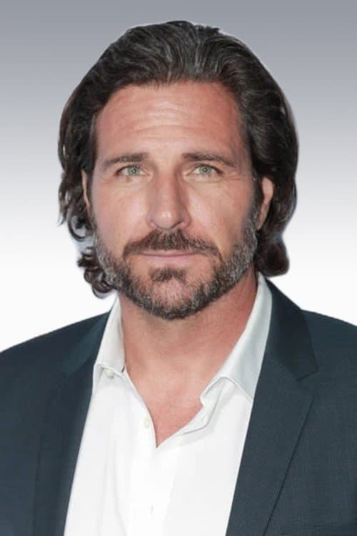 Ed Quinn image