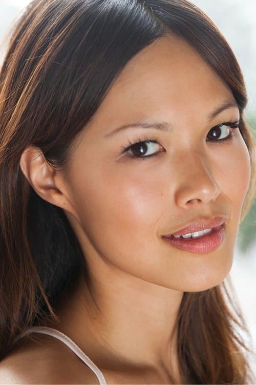 Elaine Tan image