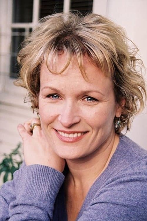 Elizabeth Dennehy image