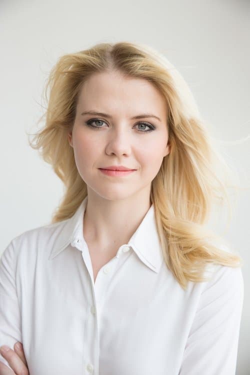 Elizabeth Smart image