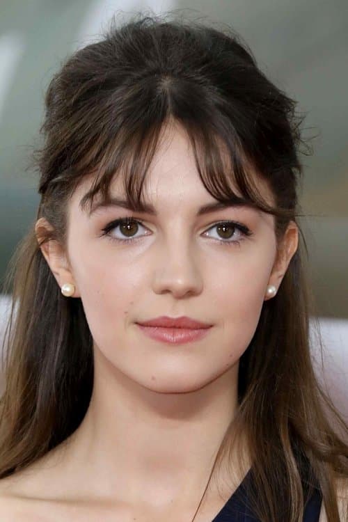 Ella Hunt image