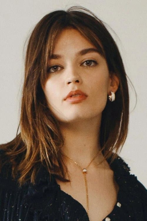 Emma Mackey image