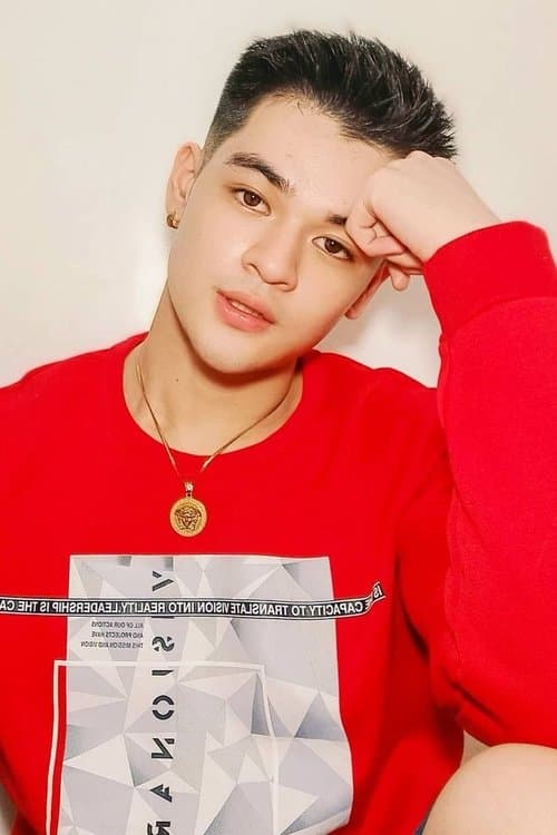 Enzo Santiago image
