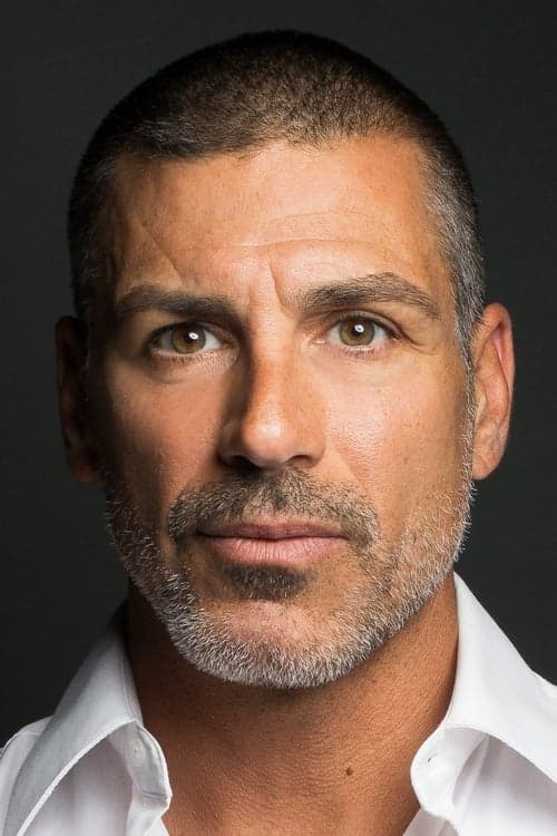 Eric Etebari image