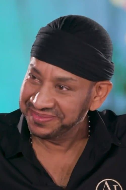 Essam Karika image