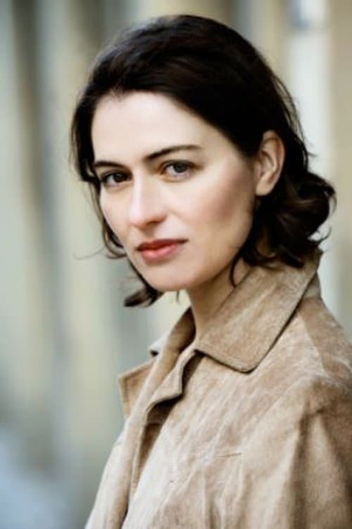 Esther Zimmering image
