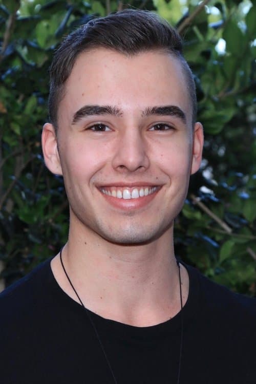 Evan Henzi image