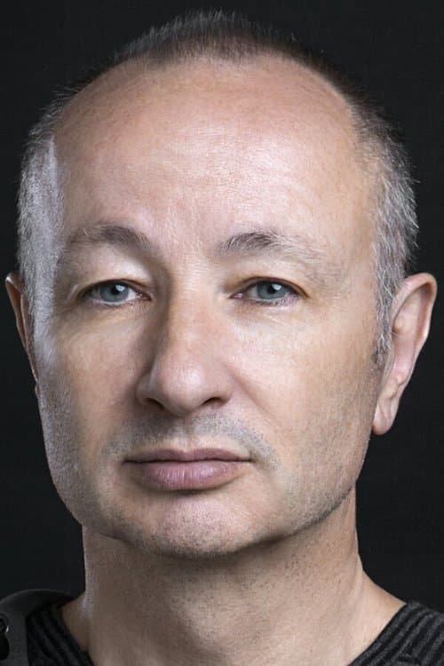 Photo of Fenton Bailey