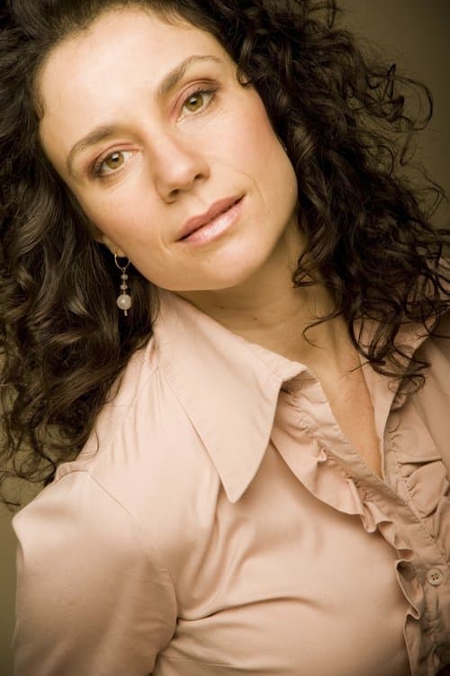 Fernanda Carvalho Leite image