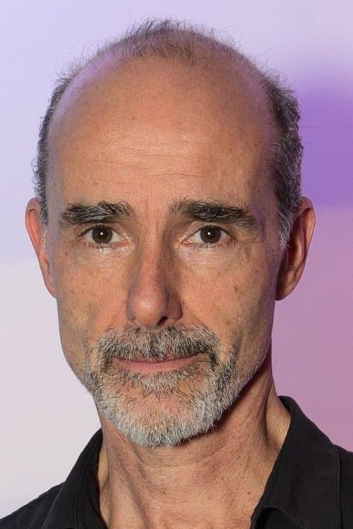 Finbar Lynch image