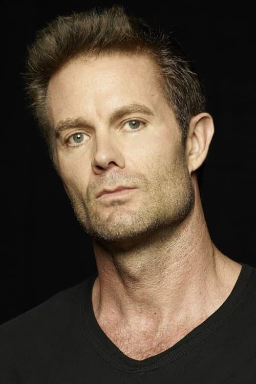 Garret Dillahunt image