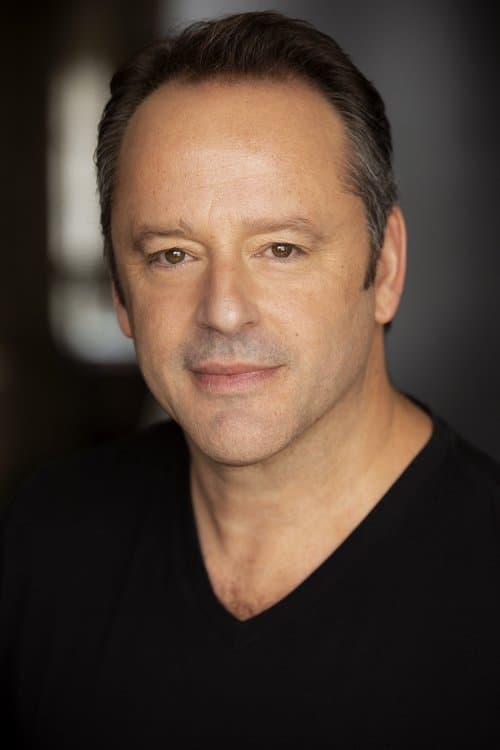 Gil Bellows image