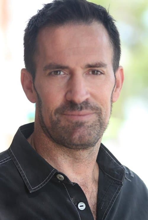Gil Newsom image
