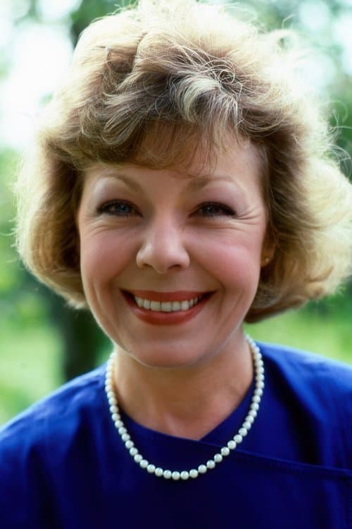Gwyneth Powell image