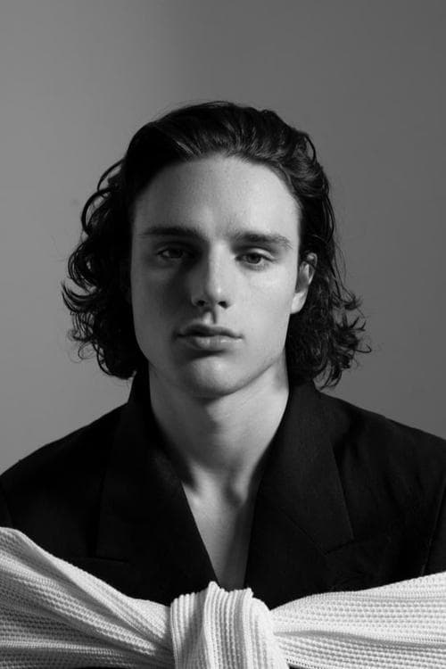 Harry Collett image
