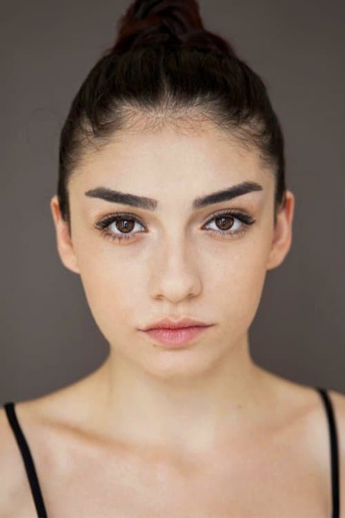 Hazar Ergüçlü image