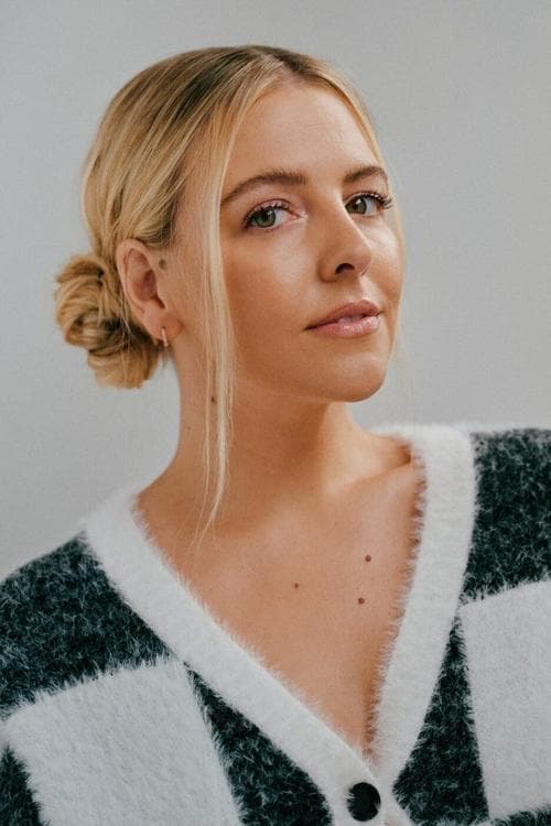 Heléne Yorke image