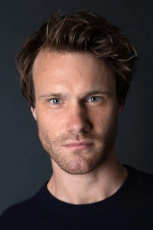 Hugh Skinner image
