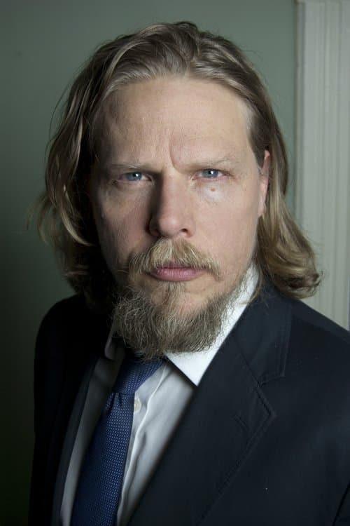 Ian Matthews image