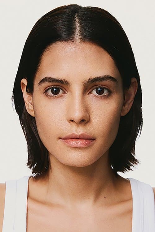 Julia Dalavia image