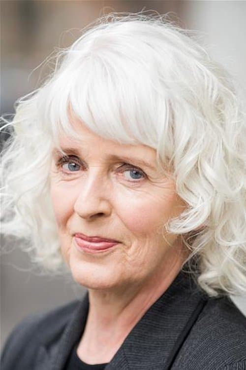 Julia Dearden image