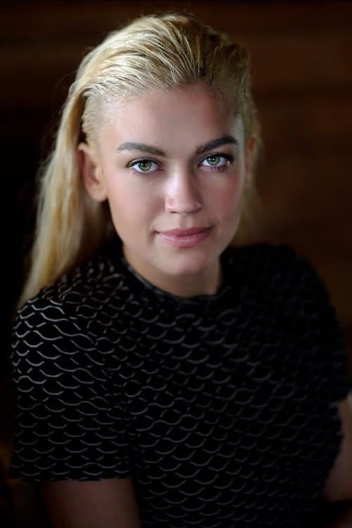 Julia Maxwell image