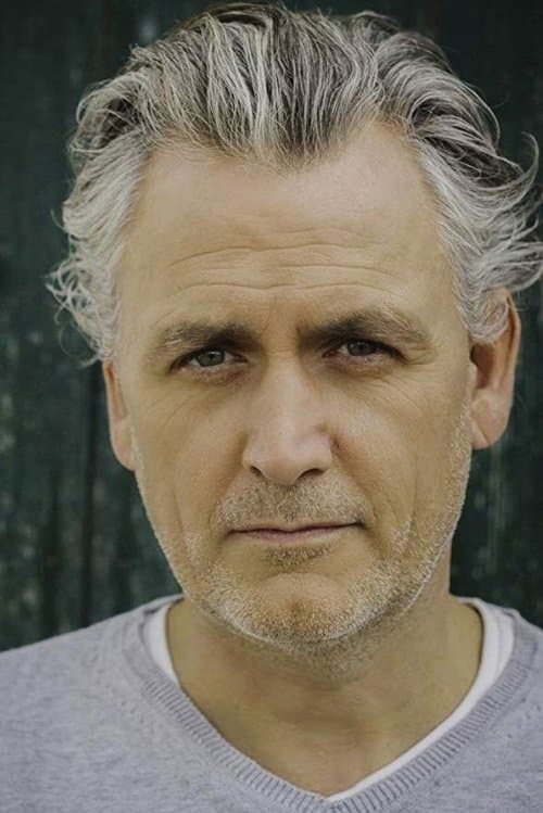 Julian Nicholson image