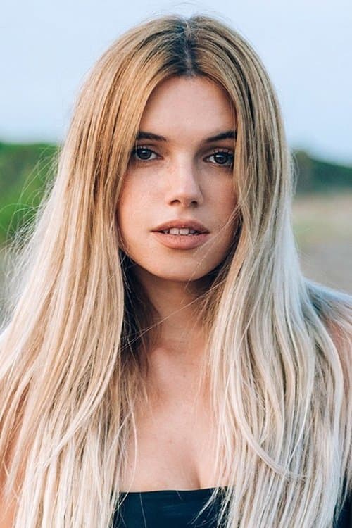 Julianne Binard image