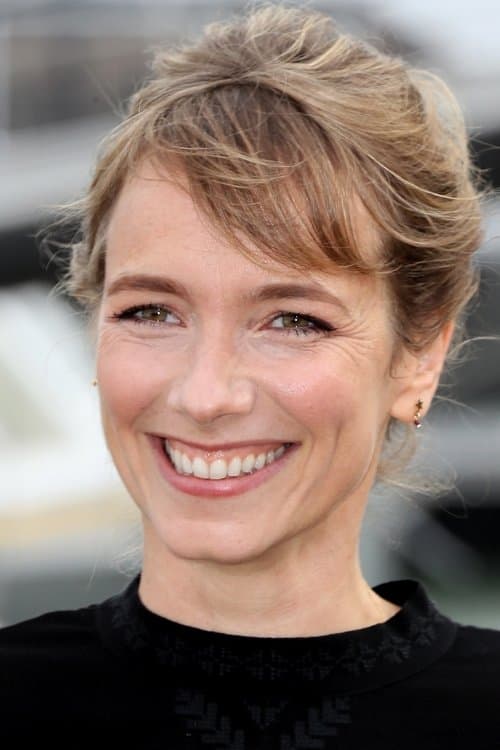 Julie-Anne Roth image